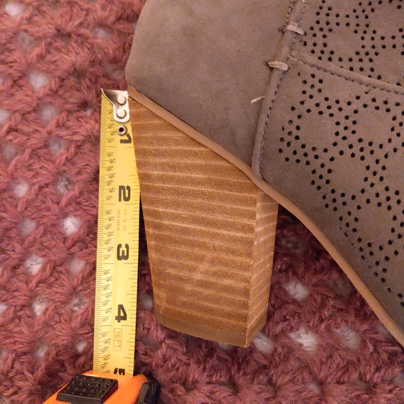 Carlos by Carlos Santana Grey Ankle Boots - Picture 8 of 8